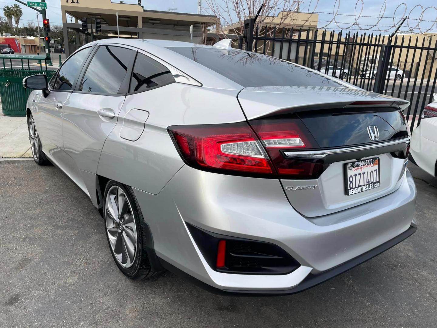 2020 SILVER /GRAY Honda Clarity (JHMZC5F1XLC) , located at 744 E Miner Ave, Stockton, CA, 95202, (209) 944-5770, 37.956863, -121.282082 - PLUS TAXES AND FEES - Photo#10